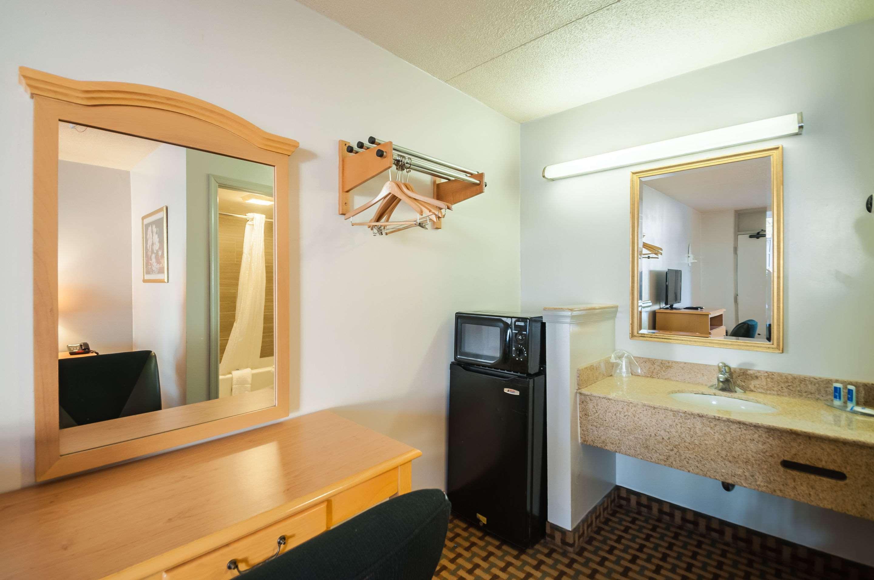 Econo Lodge Elkridge Eksteriør billede